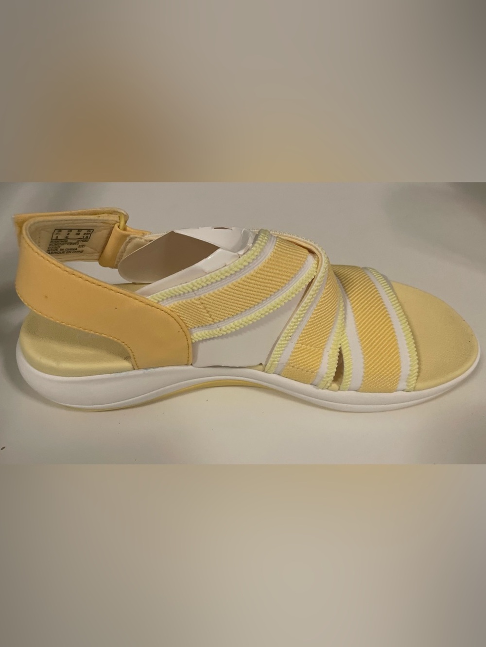 NWOT Clarks Cloudsteppers Sport Sandals